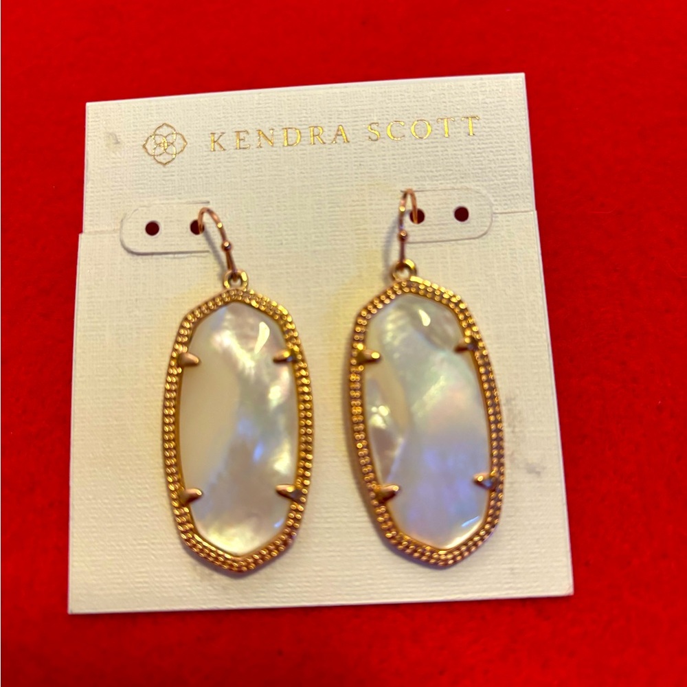 Kendra Scott Elle Gold and White Mother of Pearl Earrings
